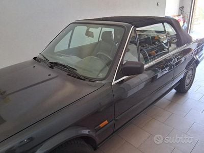 Usata BMW 318 Cabriolet 116 CV (85 kW) 1992 Nero Cabrio