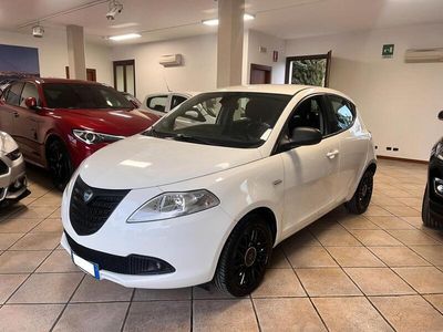 usata Lancia Ypsilon 1.2 69 CV 5 porte S&S S Momodesign