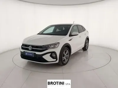 Usata VW Taigo R-line 110 CV (80 kW) 2023 Bianco pastello SUV
