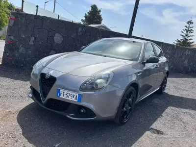 Usata Alfa Romeo Giulietta Tech Edition 120 CV (88 kW) 2019 Grigio Utilitaria