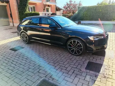 Usata Audi A6 Business 136 CV (100 kW) 2015 Blu Station wagon