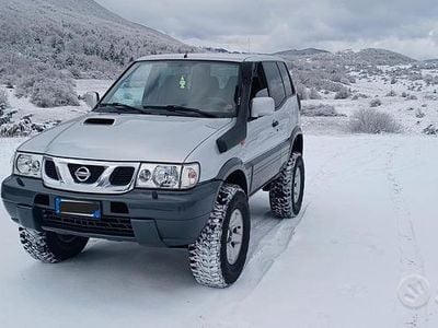 Usata Nissan Terrano 154 CV (113 kW) 2004 Grigio SUV