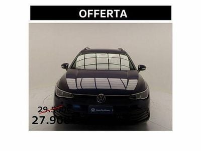 Usata VW Golf VIII Life 131 CV (96 kW) 2022 Atlantic blue Station wagon