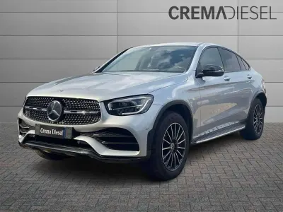 Käytetty Mercedes GLC300 Premium 245 HP (180 kW) 2022 Hopea Katumaasturi