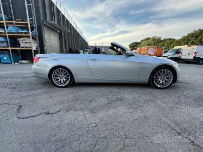Usata BMW 320 Cabriolet 184 CV (135 kW) 2010 Grigio Cabrio