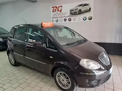 Gebraucht Lancia Musa 77 PS (56 kW) 2010 Schwarz Van / Kleinbus