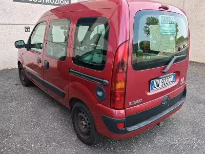 Usata Renault Kangoo 82 CV (60 kW) 2004 Monovolume