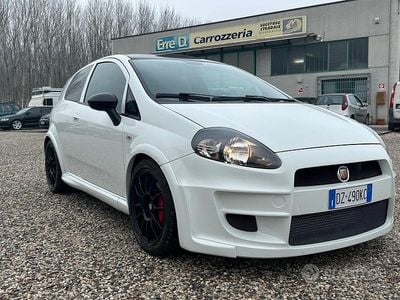 Usata Abarth Grande Punto 155 CV (114 kW) 2009 Bianco Utilitaria