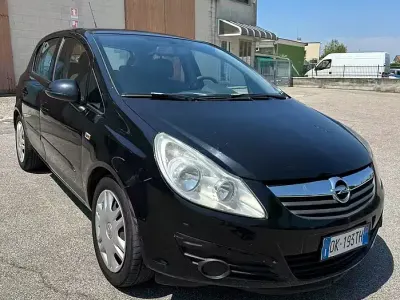 Usata Opel Corsa Cosmo 80 CV (58 kW) 2007 Nero Utilitaria