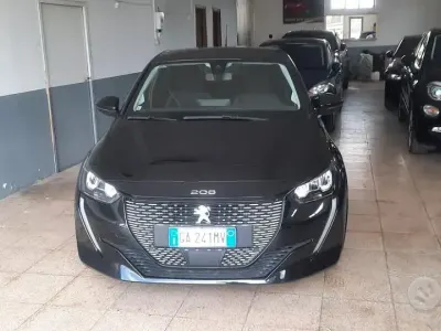 Usata Peugeot 208 Active 75 CV (55 kW) 2020 Nero Utilitaria