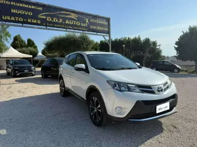 Usata Toyota RAV4 124 CV (91 kW) 2014 Bianco SUV