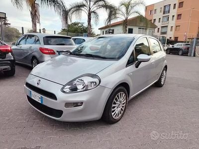 Usata Fiat Punto 85 CV (62 kW) 2015 Grigio Utilitaria