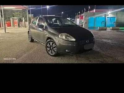 Usata Fiat Grande Punto 90 CV (66 kW) 2009 Grigio Utilitaria