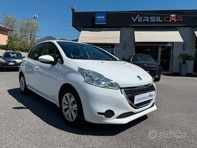 Usata Peugeot 208 Active 82 CV (60 kW) 2015 Bianco Utilitaria