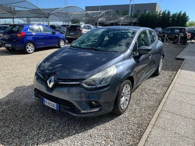 Usata Renault Clio IV Zen 90 CV (66 kW) 2017 Grigio Berlina