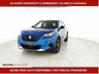 Usata Peugeot e-2008 Allure 100 kW (136 CV) 2022 Blu SUV