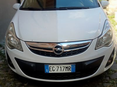 usata Opel Corsa 1.0 Neopatentati anno 2011