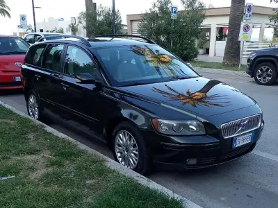 Usata Volvo V50 Kinetic 136 CV (100 kW) 2004 Verde Station wagon