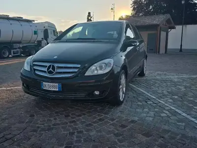 Usata Mercedes B150 Avantgarde 95 CV (69 kW) 2007 Nero Monovolume