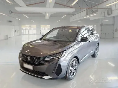 Usata Peugeot 3008 Allure 130 CV (95 kW) 2023 Grigio SUV