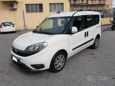 Usata Fiat Doblò Easy 120 CV (88 kW) 2017 Bianco Monovolume