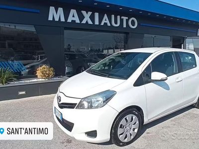 Usata Toyota Yaris 2013 Bianco Utilitaria