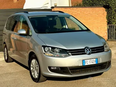 Begagnad VW Sharan 150 HK (110 kW) 2016 Grå Minibuss