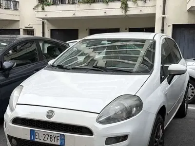 Usata Fiat Punto Evo Active 69 CV (50 kW) 2012 Utilitaria