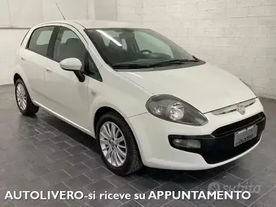 Usata Fiat Grande Punto 77 CV (56 kW) 2011 Bianco Utilitaria