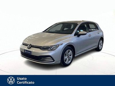 Usata VW Golf VIII Life 110 CV (80 kW) 2024 Grigio / pastello Berlina