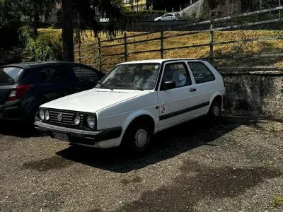 Usata VW Golf II 73 CV (53 kW) 1989 Bianco Utilitaria