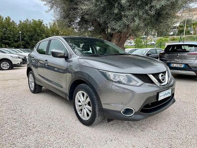 Usata Nissan Qashqai 110 CV (80 kW) 2016 Grigio SUV