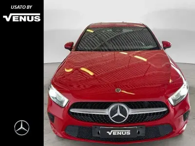 Begagnad Mercedes A180 Business 116 HK (85 kW) 2019 Röd Halvkombi