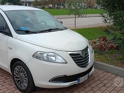 Usata Lancia Ypsilon 2012 Bianco Utilitaria