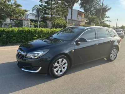 Usata Opel Insignia Business 170 CV (125 kW) 2015 Nero Station wagon