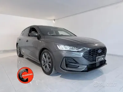 Usata Ford Focus ST-Line X 115 CV (84 kW) 2023 Grigio Berlina