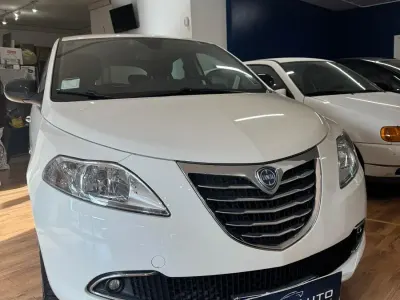 Usata Lancia Ypsilon S 95 CV (69 kW) 2011 Bianco Utilitaria