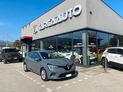 Usata Renault Clio V Zen 100 CV (73 kW) 2021 Grigio Berlina