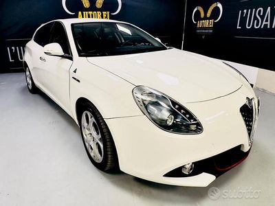 Usata Alfa Romeo Giulietta Distinctive 105 CV (77 kW) 2015 Bianco Utilitaria