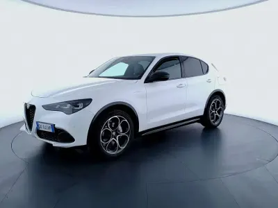 Second-hand Alfa Romeo Stelvio Veloce 209 CP (153 kW) 2023 Alb SUV