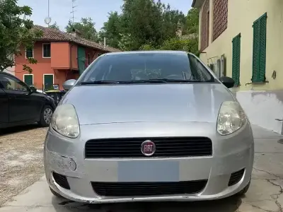 Usata Fiat Punto 69 CV (50 kW) 2013 Grigio Utilitaria