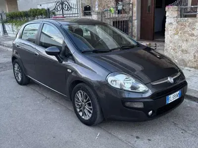 Usata Fiat Punto Evo Dynamic 75 CV (55 kW) 2011 Grigio Utilitaria