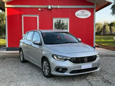 Usata Fiat Tipo Lounge 120 CV (88 kW) 2019 Grigio Berlina