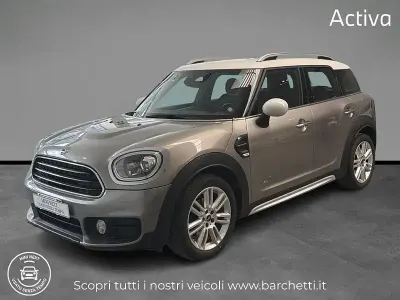 Usado Mini Cooper D Countryman 150 HP (110 kW) 2020 Prateado SUV