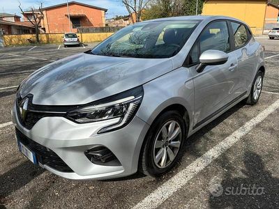 Usata Renault Clio V Life 65 CV (47 kW) 2020 Grigio Berlina