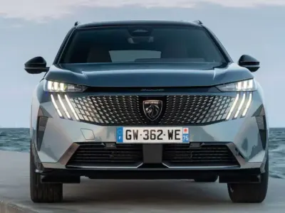 Nuova Peugeot 5008 Allure 103 kW (141 CV) 2026 Argento SUV
