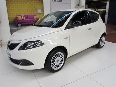 Usata Lancia Ypsilon Gold 70 CV (51 kW) 2022 Bianco Utilitaria