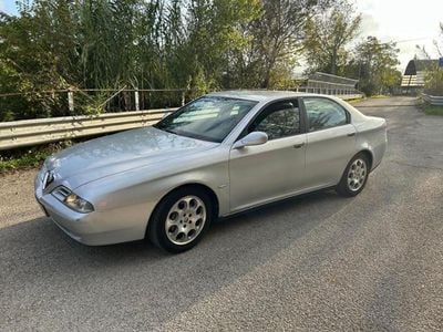 Alfa Romeo 166