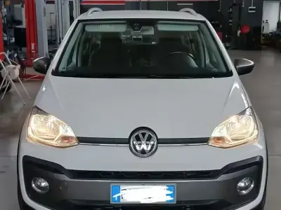 Usata VW up! 90 CV (66 kW) 2018 Bianco Utilitaria
