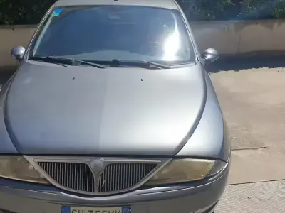 Usata Lancia Ypsilon 60 CV (44 kW) 2003 Grigio Utilitaria